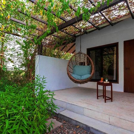 Wander Beyond By Stayvista - Featuring A Bali-Themed Abode And A Refreshing Swimming Pool アリバグ エクステリア 写真