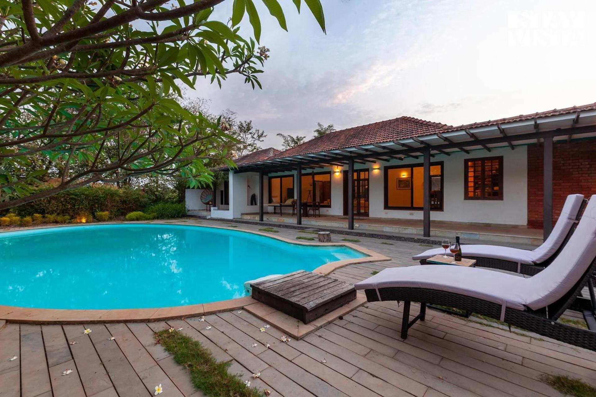Wander Beyond By Stayvista - Featuring A Bali-Themed Abode And A Refreshing Swimming Pool アリバグ エクステリア 写真