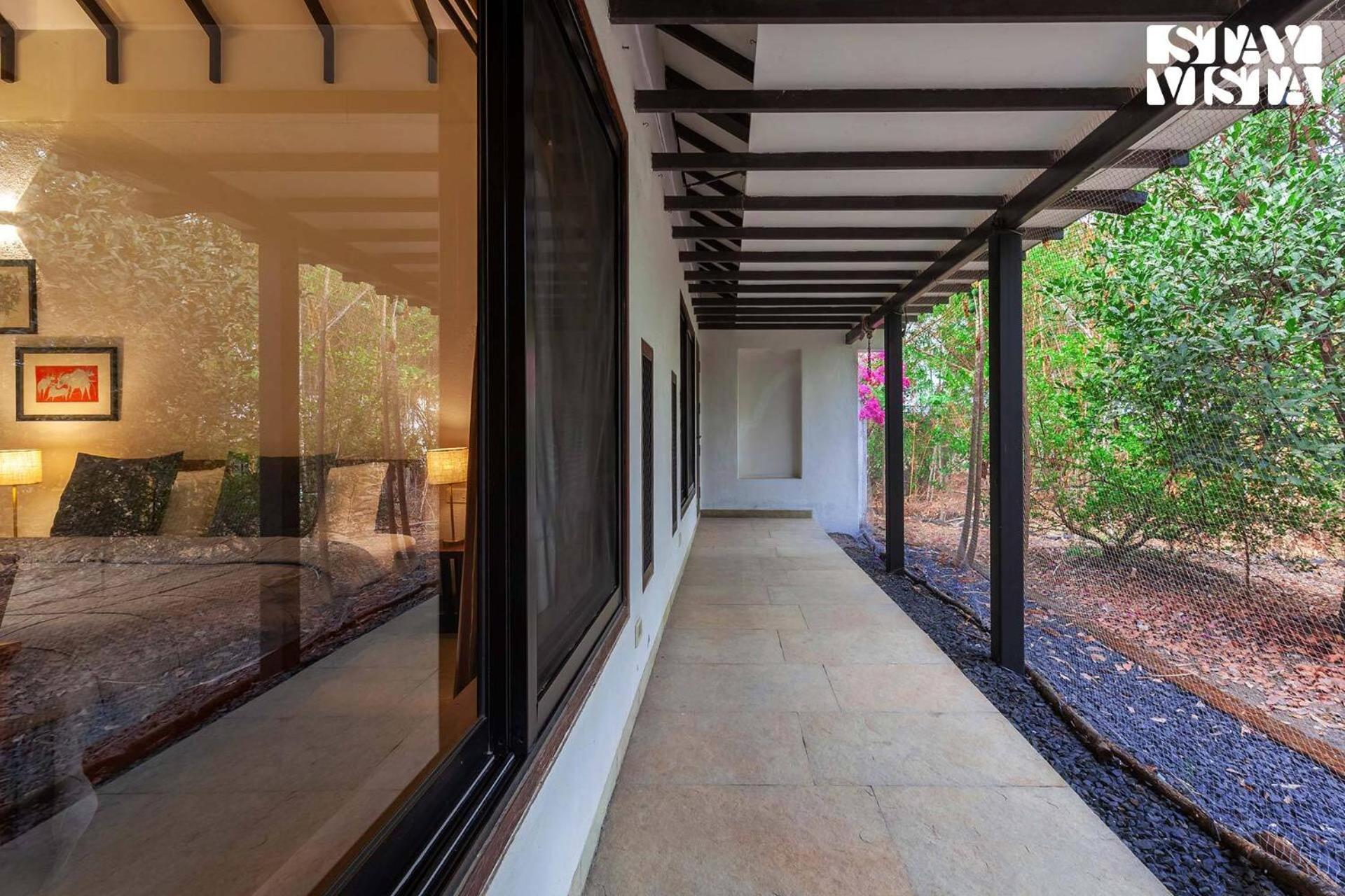 Wander Beyond By Stayvista - Featuring A Bali-Themed Abode And A Refreshing Swimming Pool アリバグ エクステリア 写真